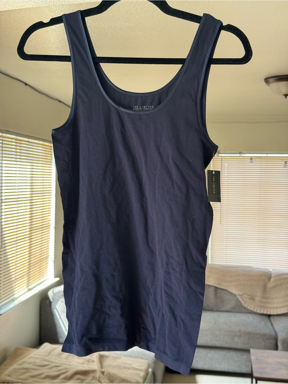 (NEW) The Limited Women's Black Scoop Neck Tank Top